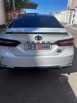 تۆیۆتا کامری